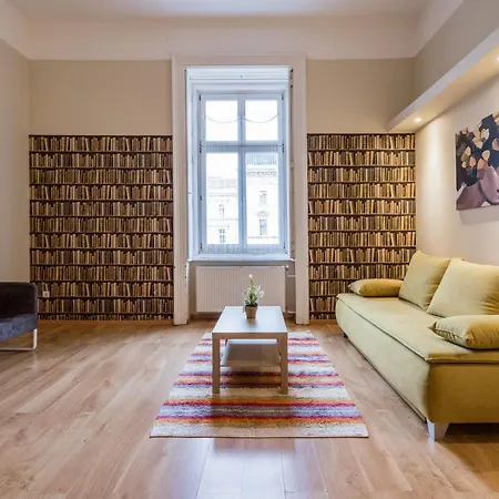 Andrassy 53 2bedroom Center Apartment *